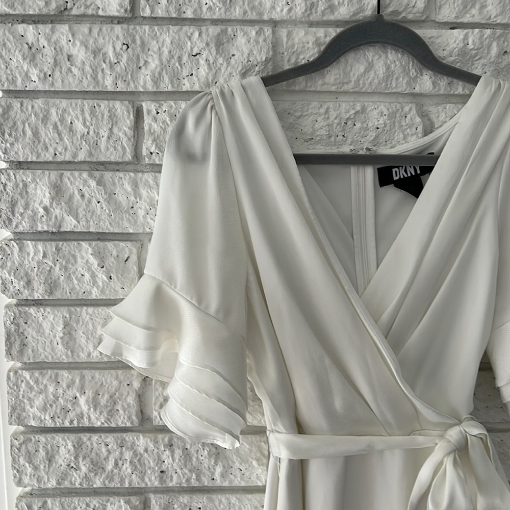 DKNY Pleated belted midi dress🤍💍